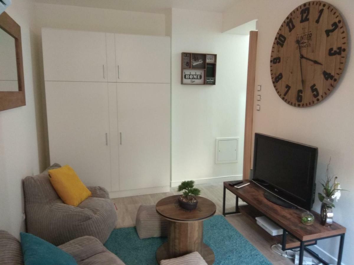 サン＝ドニChic Studio Near Parisアパートメント エクステリア 写真